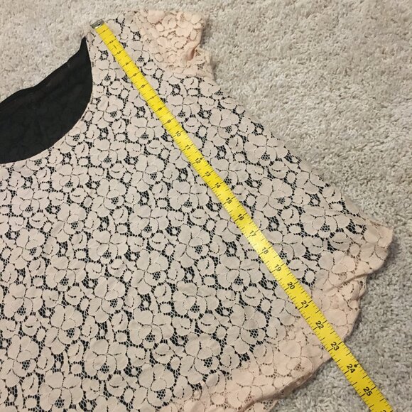 Champagne Pink Floral Lace Short Sleeve Top - Picture 13 of 15